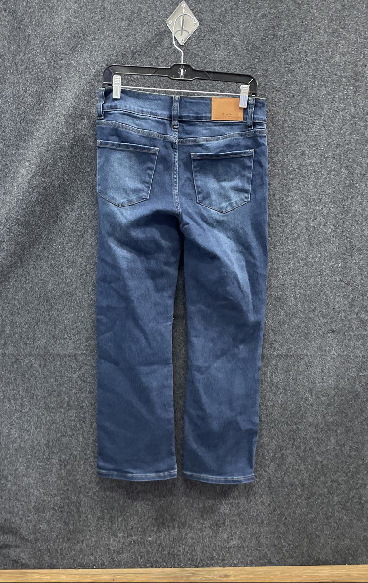 Tahari Women's Dark Blue Wash Double Button Straight Leg Petite Jeans Sz 6P