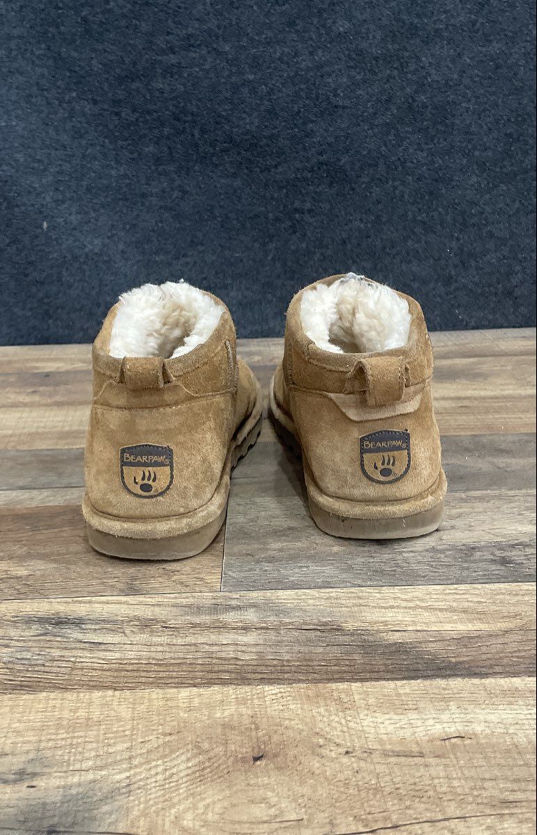 Bearpaw Hickory Brown Suede Sheepskin Style Low Cut Ankle Boots 12" Sole Length