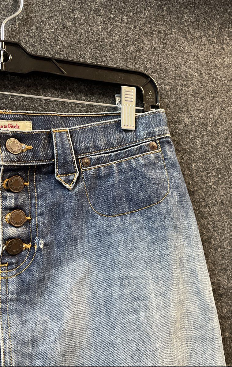 Vintage Y2K Abercrombie & Fitch Women's Blue Denim Mini Skirt Button Fly Sz 4