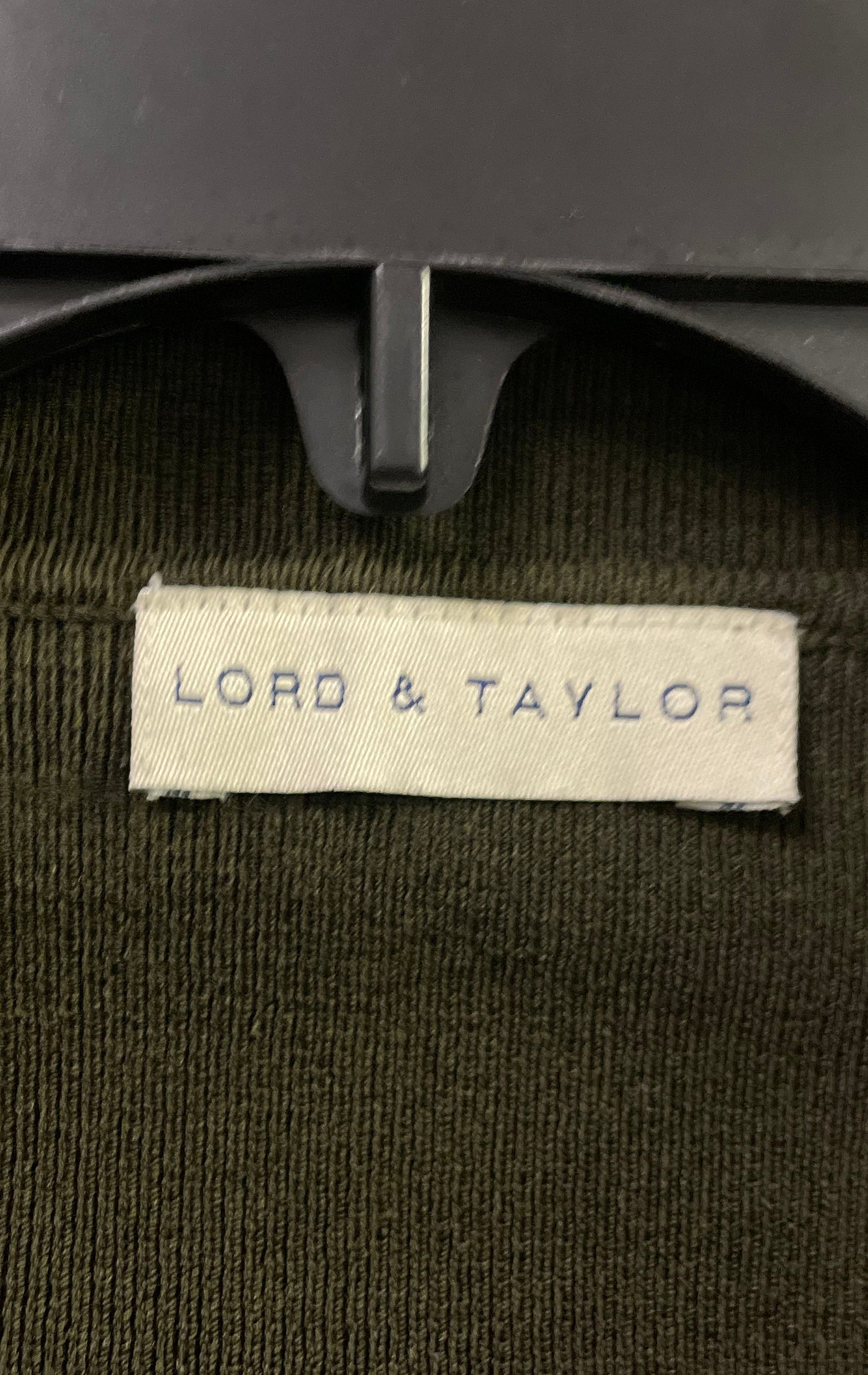 Vintage Lord & Taylor Women's Olive Green V-Neck Collared Knit Shirt Sz M