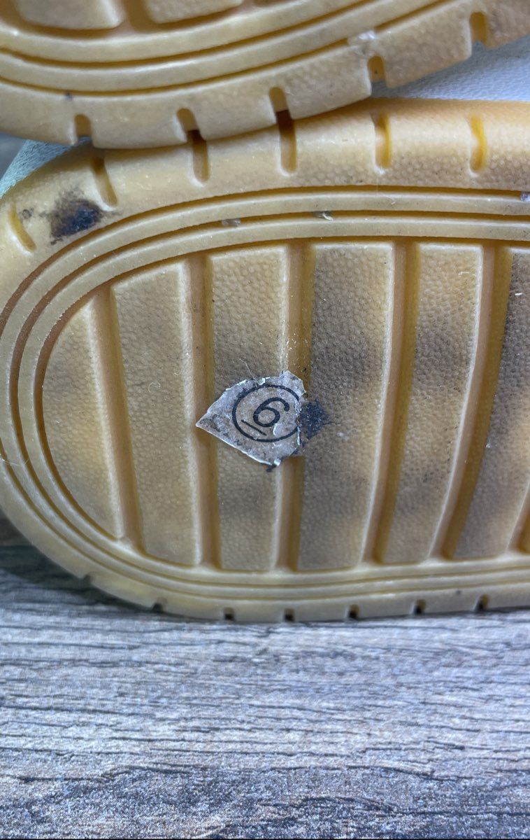 True Religion Allison Light Blue White Denim Sneakers Women's Size 6