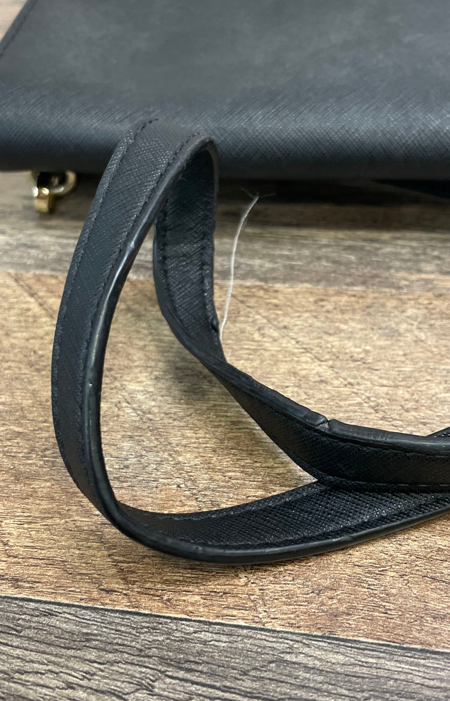 Michael Kors Black Saffiano Leather Jet Set Travel Crossbody Bag Gold Hardware