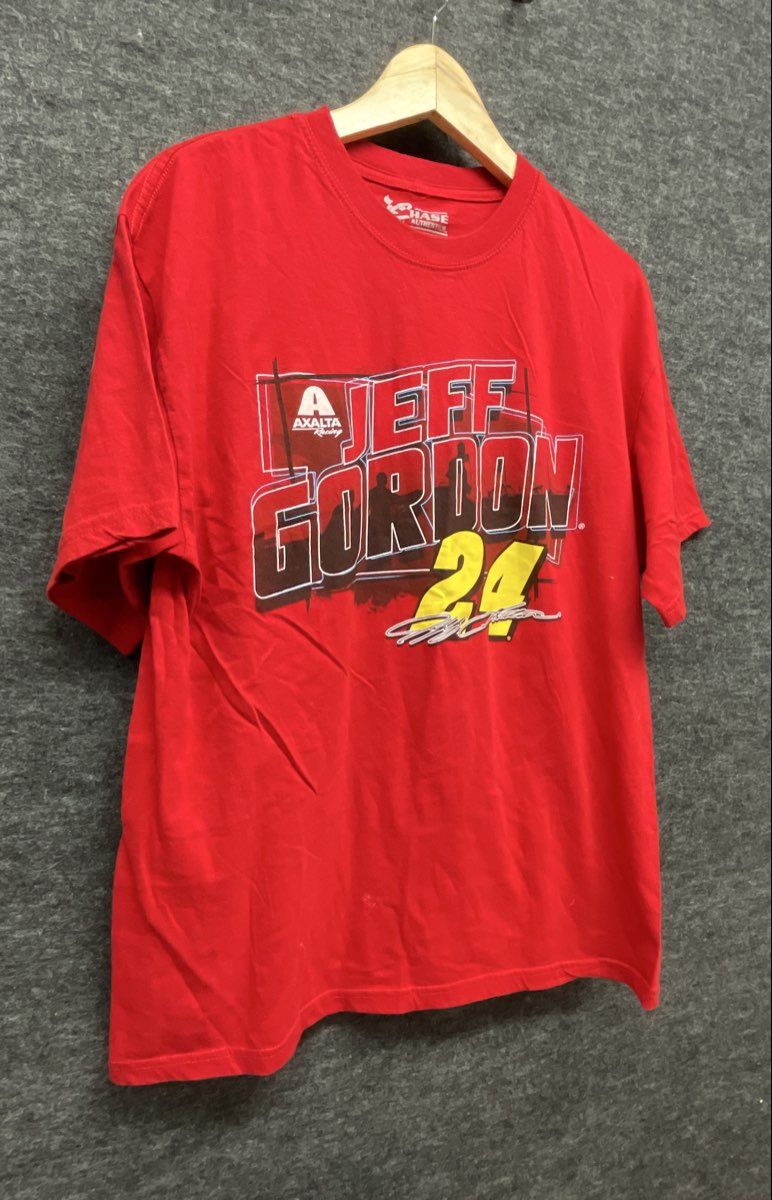 Jeff Gordon NASCAR Bundle Chase Authentics Red T-Shirt Sz L Winners Circle Hat
