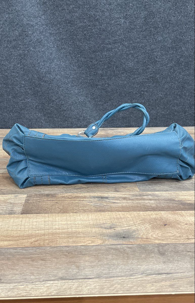 Relic Teal Faux Leather Braided Handle Shoulder Bag Large Quilted Side Pockets