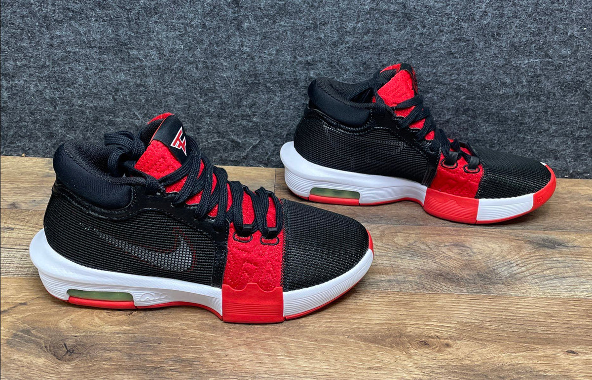 Nike LeBron Witness 8 Bred Basketball Shoes Size 5.5