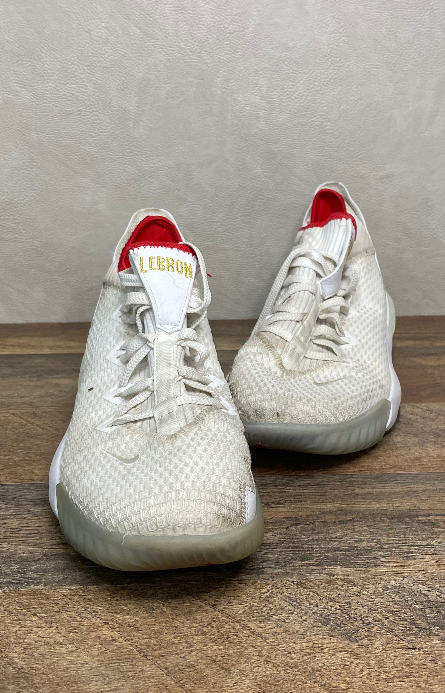 Nike LeBron 16 Low White University Red Basketball Sneakers Size 11.5