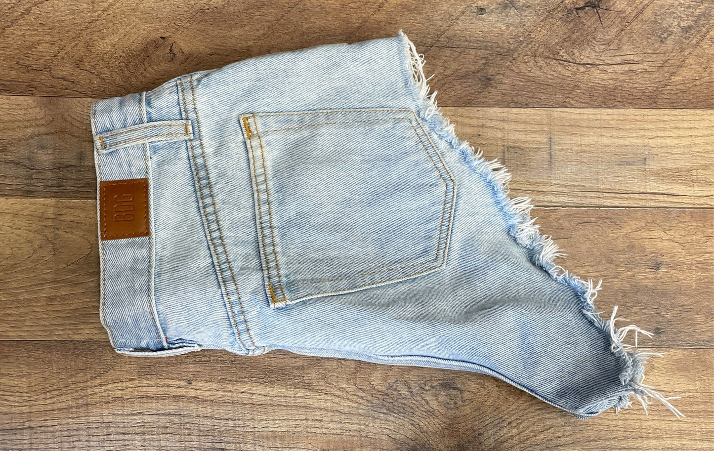 BDG Urban Outfitters Women's High-Rise Cheeky Light Wash Denim Shorts Sz 29