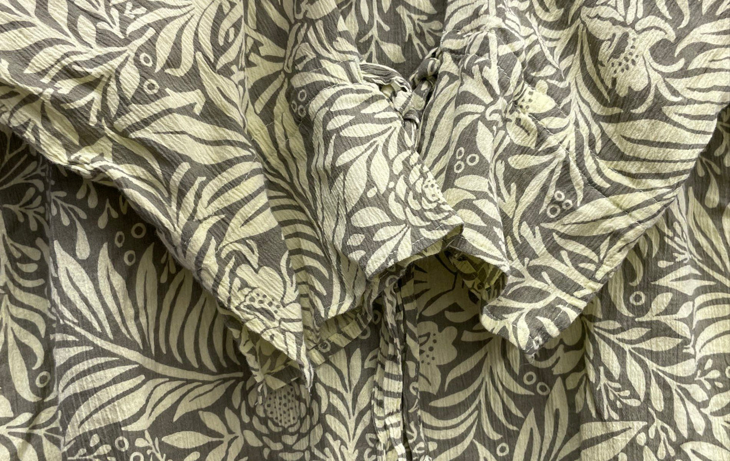 Columbia Women's Tunic Top Green Botanical Leaf Print 3/4 Tie Sleeve Sz L AL7164