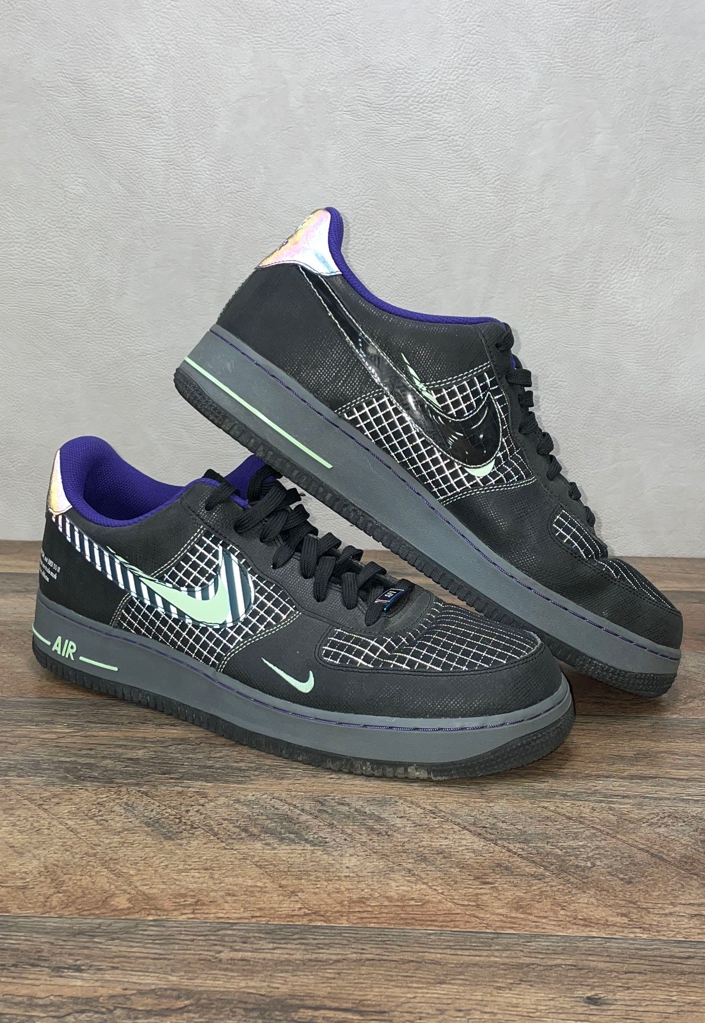Nike Air Force 1 '07 LV8 Black Hyper Grape Wolf Grey Sneakers Men's Size 13
