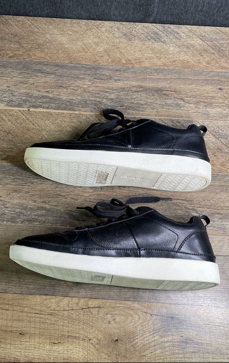 Vionic Elise Womens Black Leather Low Top Walking Sneakers Size 10