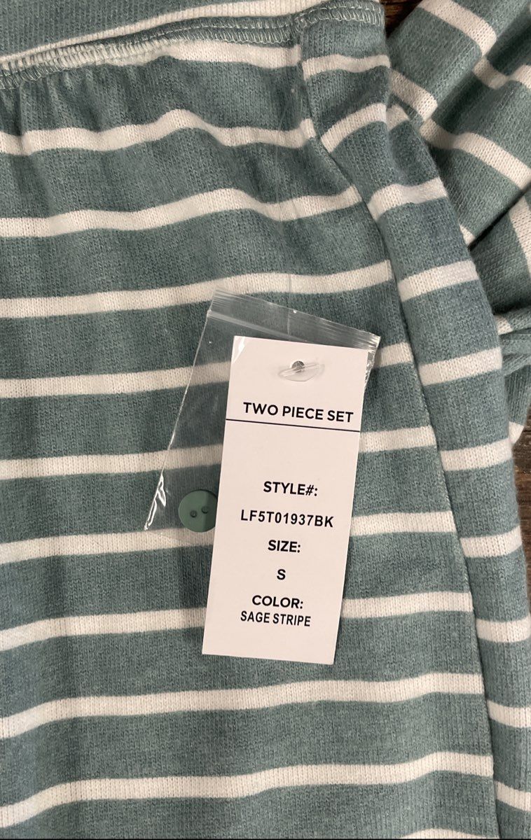 Olive & Oak Women's Sleepwear Pajama Set Sage Stripe NWT 2pc Long Sleeve Sz S