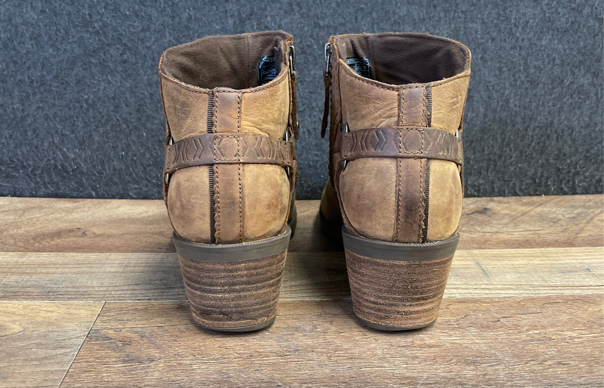Teva Foxy Waterproof Brown Leather Ankle Boots Women's Size 8.5