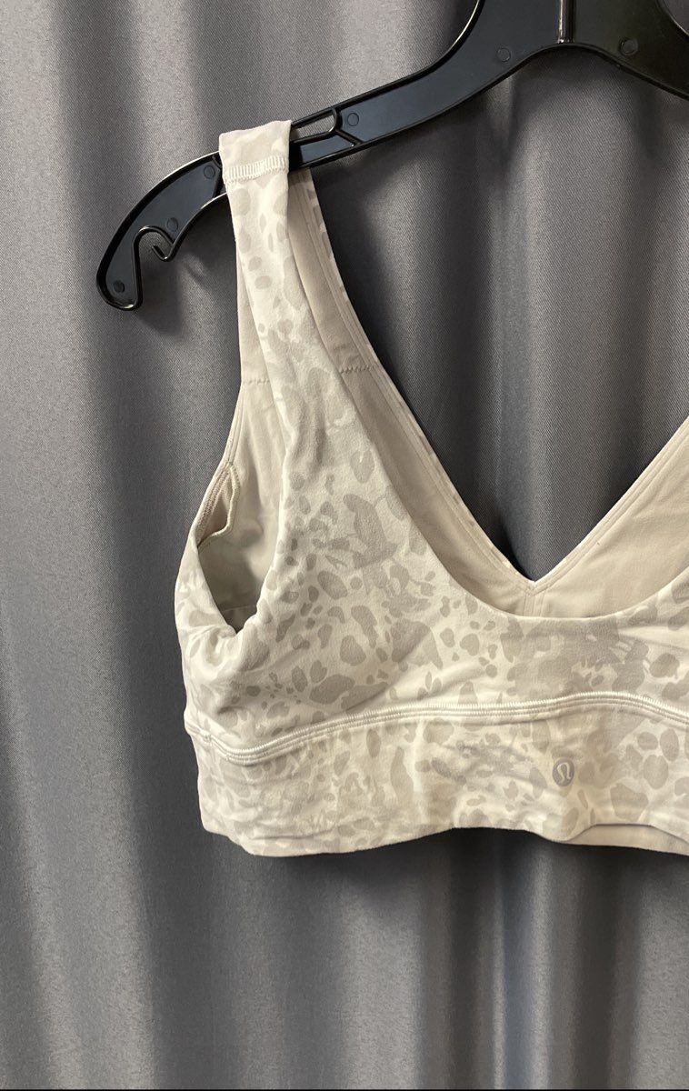 Lululemon Women's Align V-Neck Sports Bra Cheetah Camo Antique White Sz XL