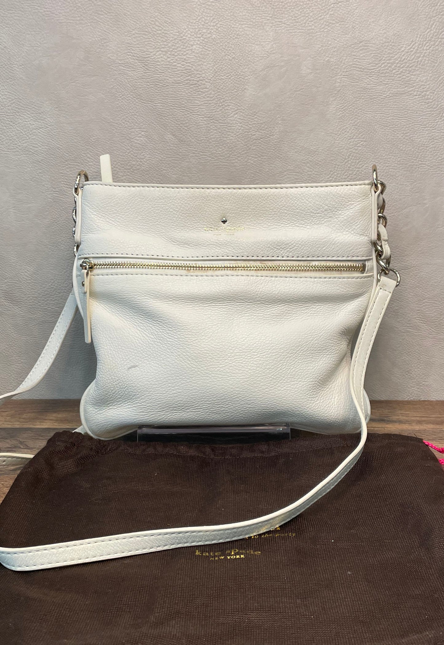 Kate Spade White Pebbled Leather Front Zip Crossbody Bag Silver Hardware