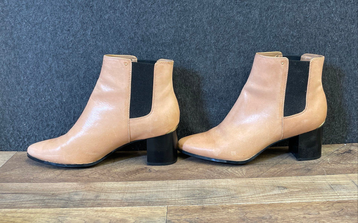 Calvin Klein Felda Tan Leather Block Heel Chelsea Ankle Boots Size 6.5