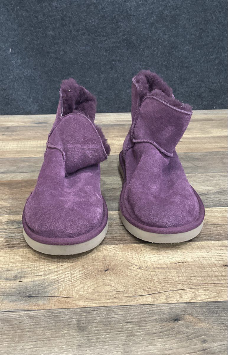 Koolaburra Koola Short Purple Suede Shearling Lined Ankle Boots Size 9