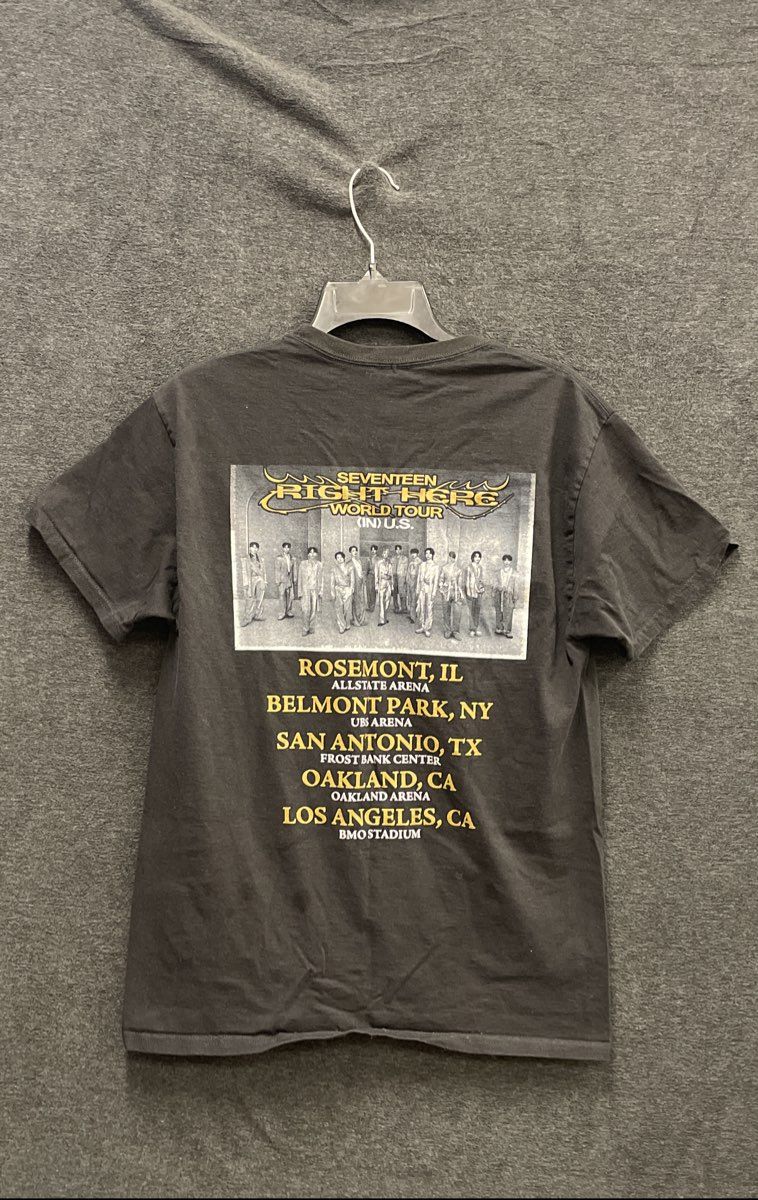 Seventeen Right Here World Tour 2024 U.S. Concert T-Shirt Hanes Sz M