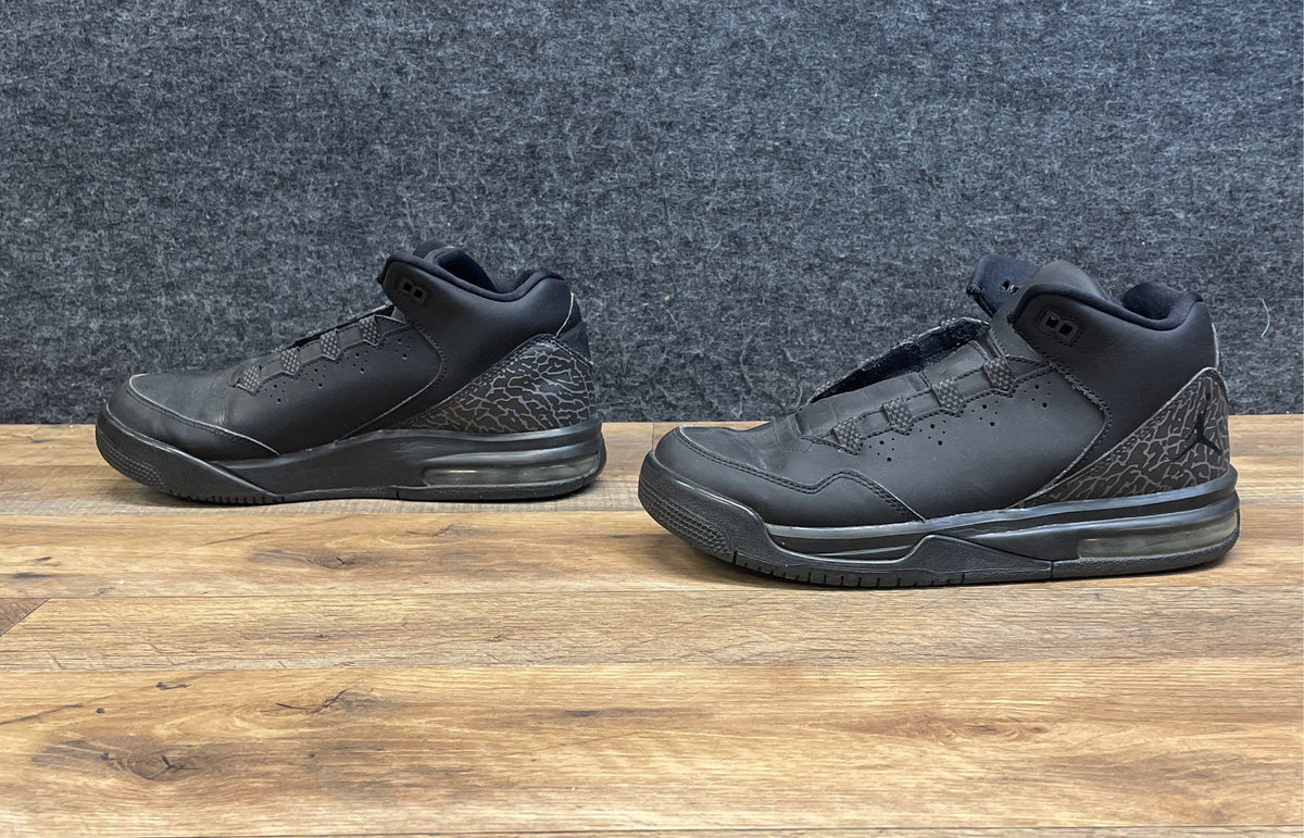Nike Jordan Flight Origin 2 Triple Black Elephant Print Youth Size 6.5Y