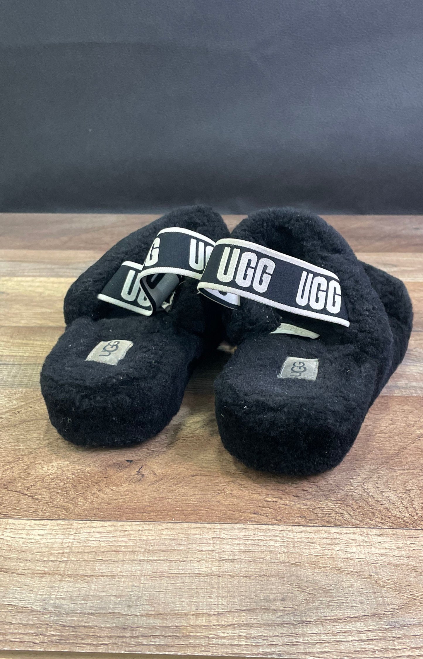 UGG Oh Yeah Black Sheepskin Slide Slipper Sandals Women's Size 7
