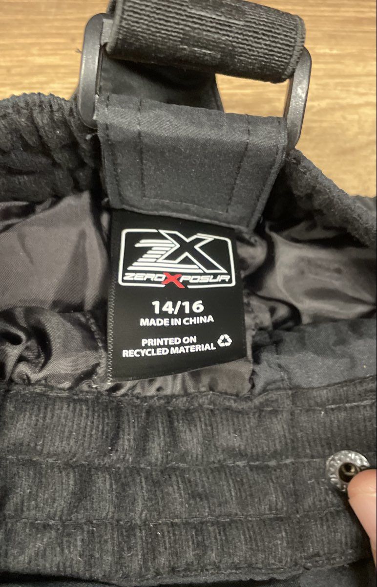ZeroXposur Boys Black Snow Pants Insulated Suspenders Cargo Pocket NWT Sz 14/16