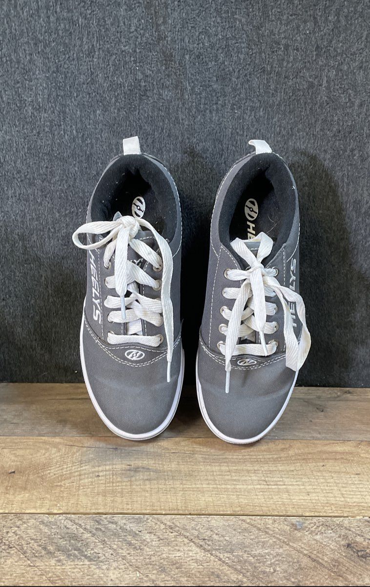 Heelys Pro 20 Grey White Canvas Wheeled Skate Shoes Size 4Y