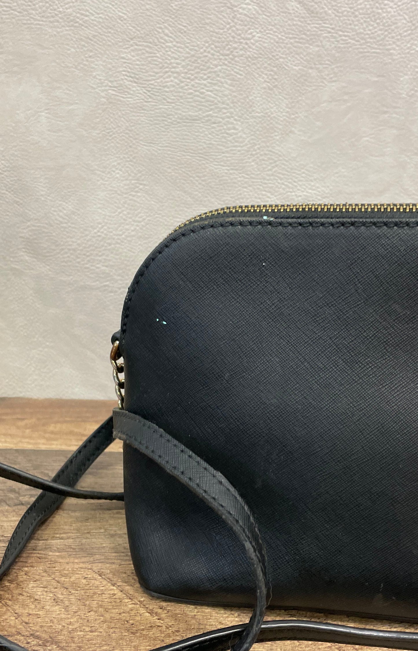 Michael Kors Black Saffiano Leather Jet Set Travel Dome Crossbody Bag Gold