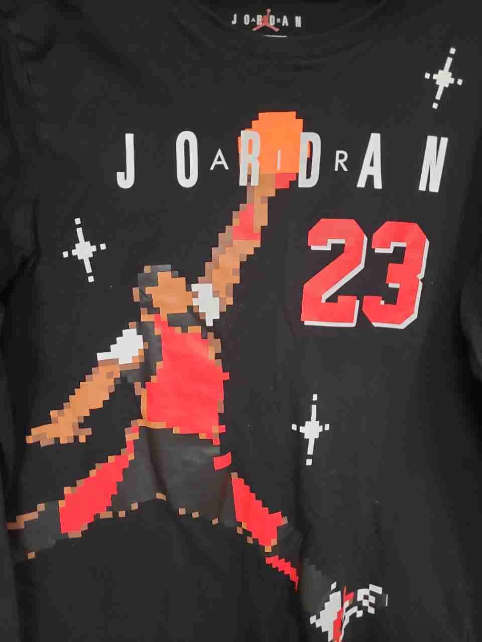 Jordan Boys' Long Sleeve T-Shirt Black Pixelated Jumpman 8-Bit Graphic Sz XL