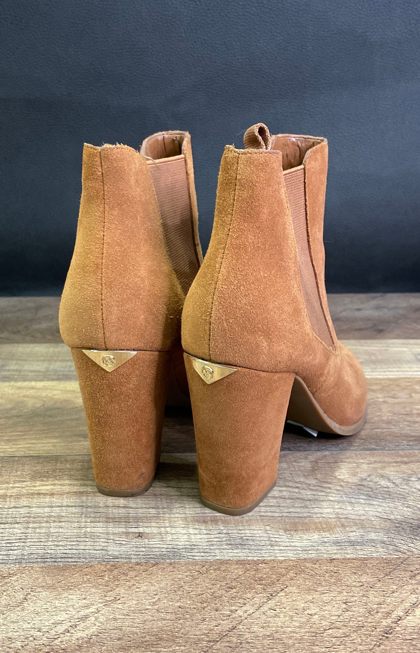 Michael Kors Tan Suede Block Heel Chelsea Ankle Boots Women's Size 7