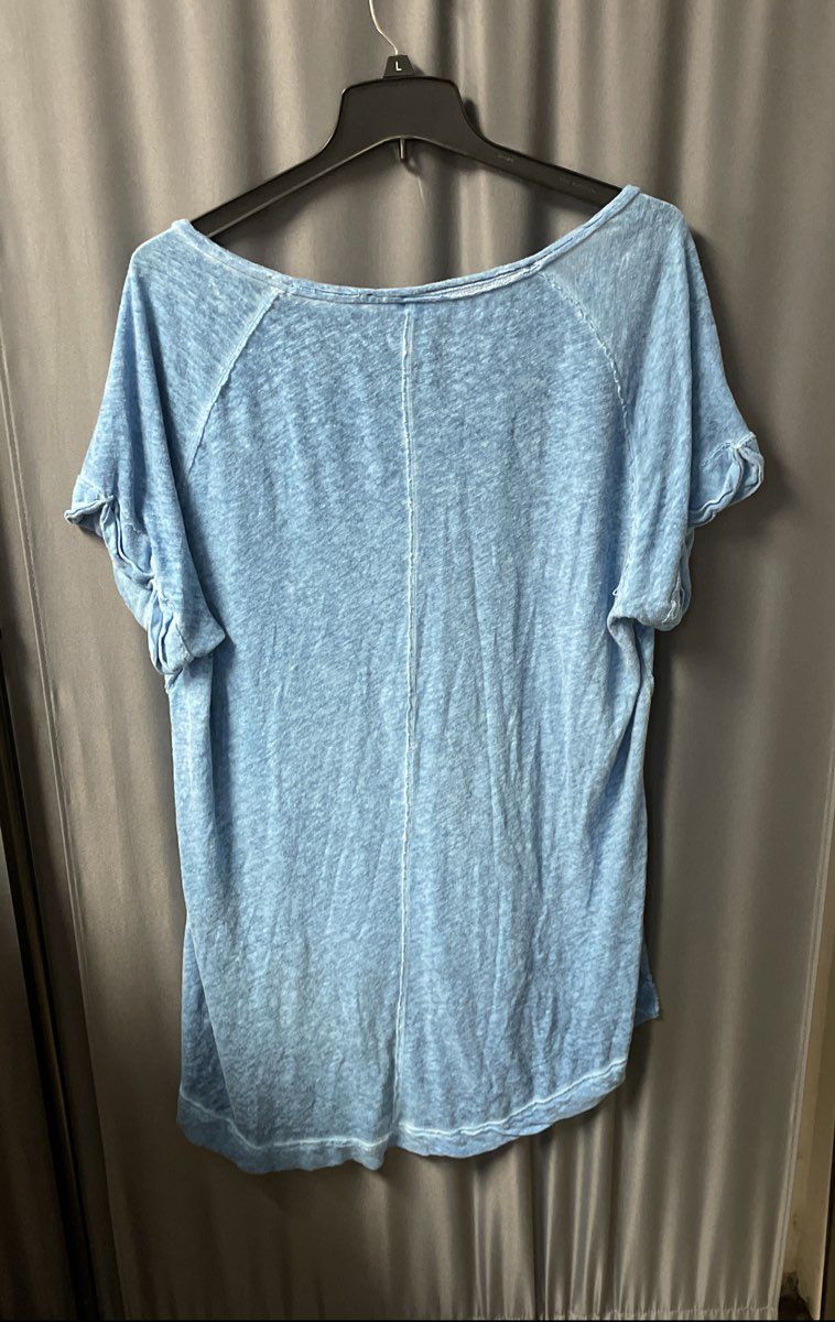 We the Free Women's Blue Linen Blend V-Neck Short Sleeve High Low Top Size S