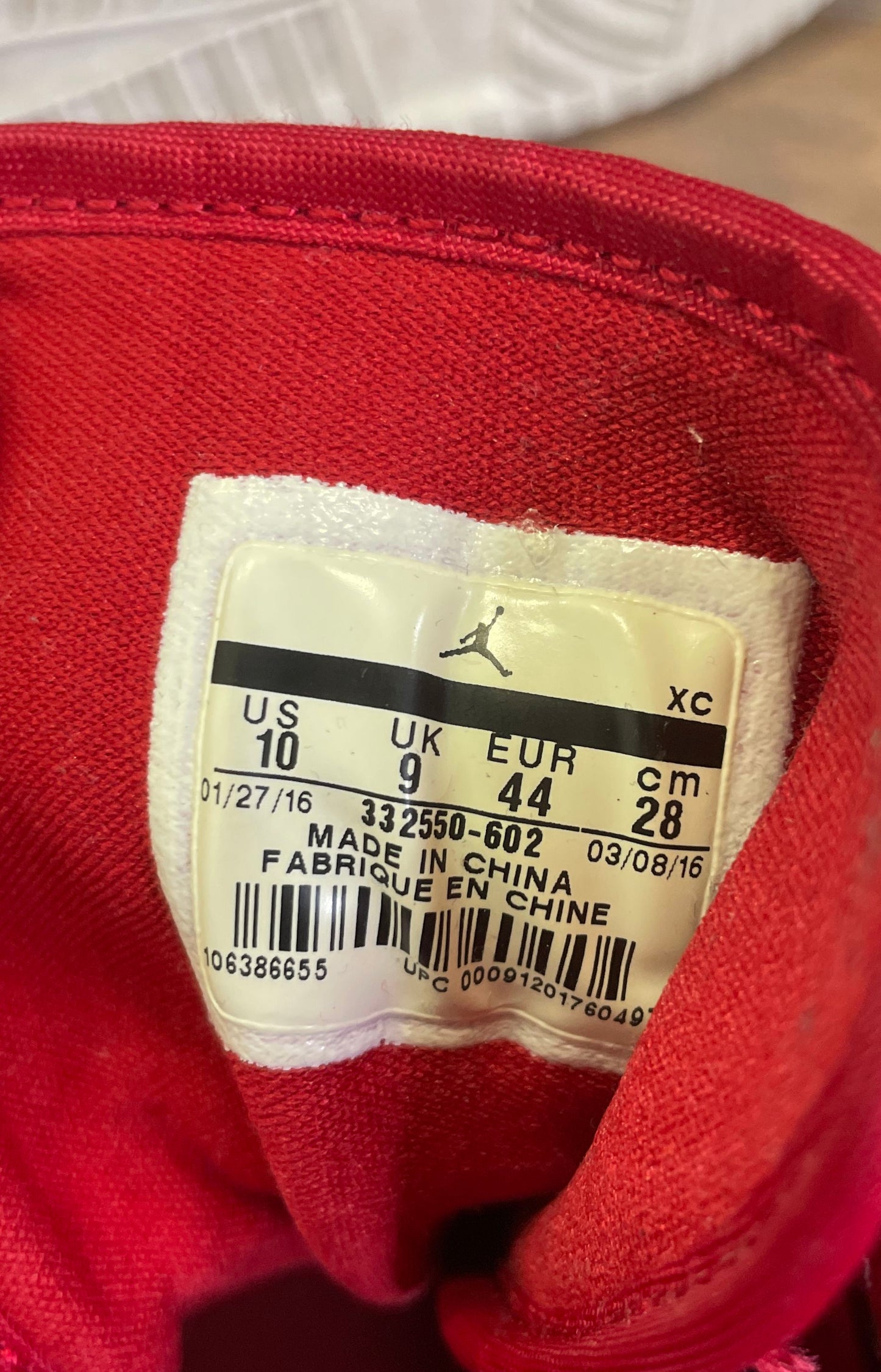 Nike Air Jordan 1 Retro High Silver Medal Gym Red White Size 10 COA