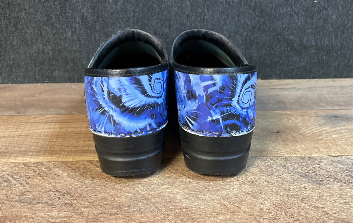 Sanita Koi Professional Blue Abstract Swirl Leather Clogs Women's Size 38