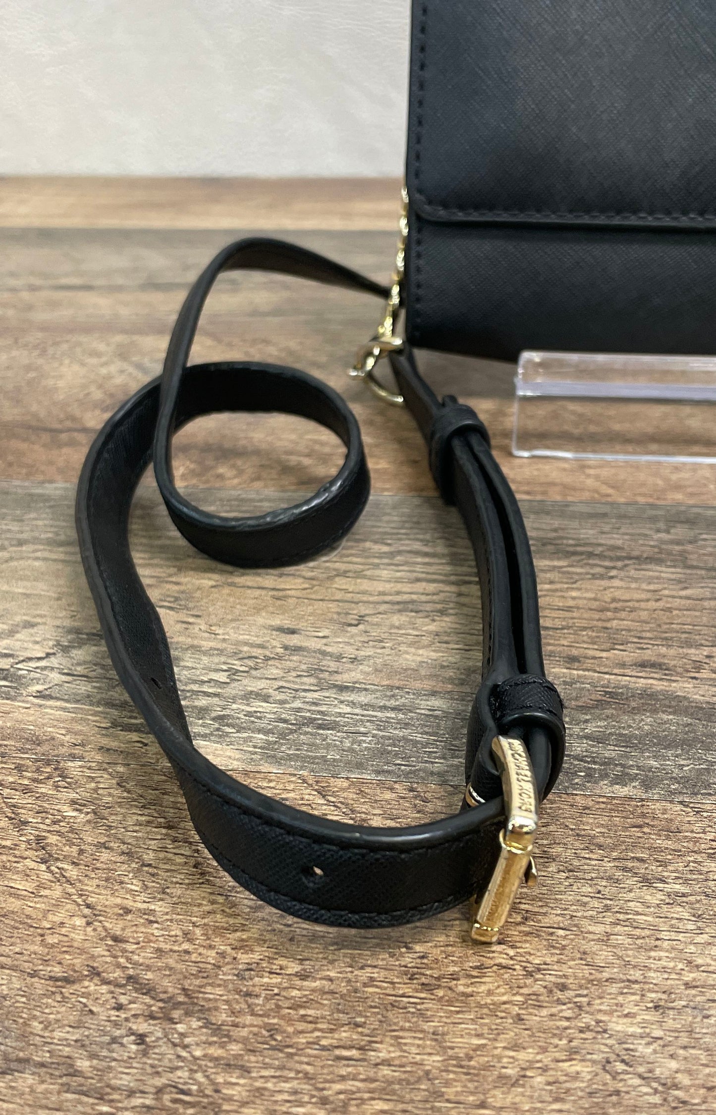 Michael Kors Black Saffiano Leather Jet Set Travel Crossbody Bag Gold Hardware