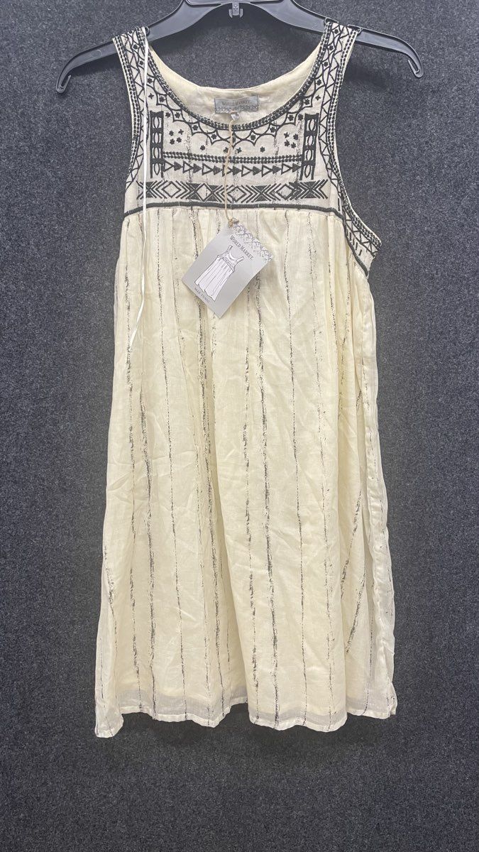 World Market Women's Mae Tunic Top Cream Black Embroidered Sleeveless Sz S/M NWT