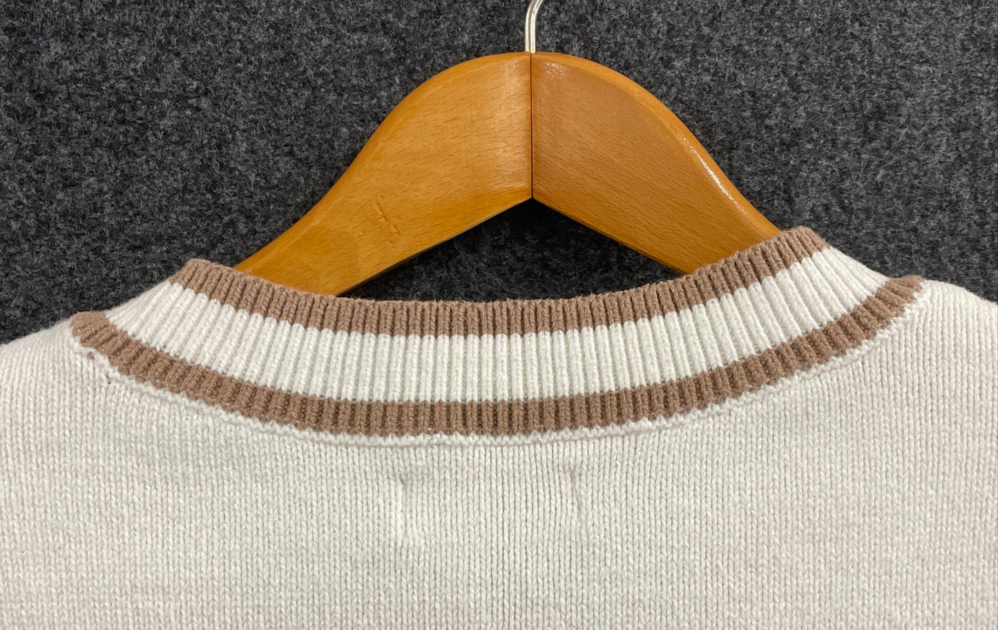 Hollister Women's Cream Tan Cable Knit V-Neck Cropped Sweater Vest XS