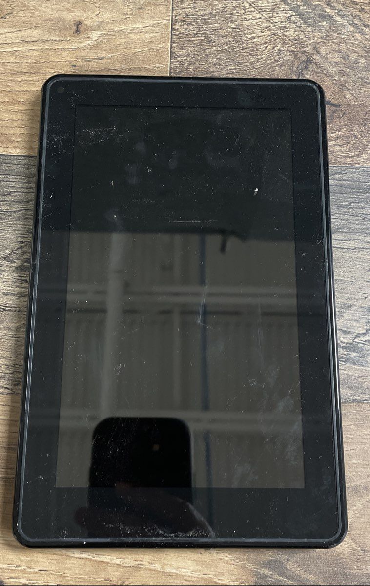 Lot of 2 Amazon Kindle Fire HD Tablets Black w/ Cases (6th Gen L5S83A)