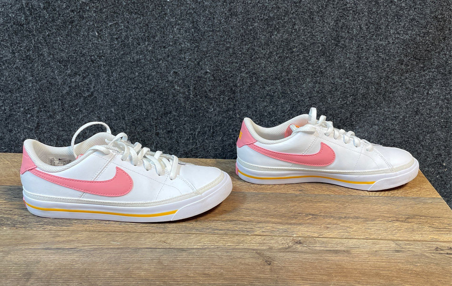 Nike Court Legacy GS White Pink Glaze Vivid Sulfur Sneakers Size 5.5Y