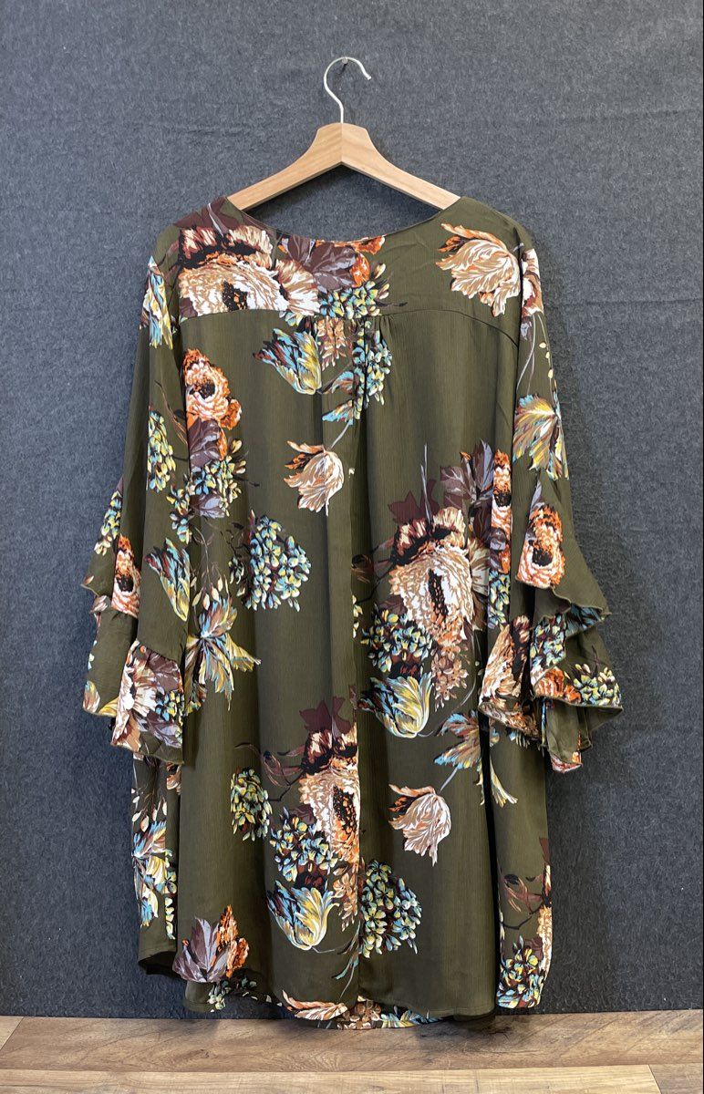 Umgee Women's Green Floral Ruffled Tiered Sleeve V-Neck Dress Sz 1XL
