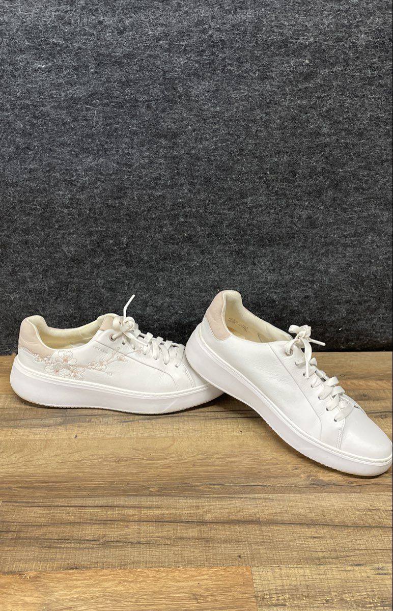 Cole Haan GrandPro Rally Court White Floral Embroidered Sneakers Size 9.5