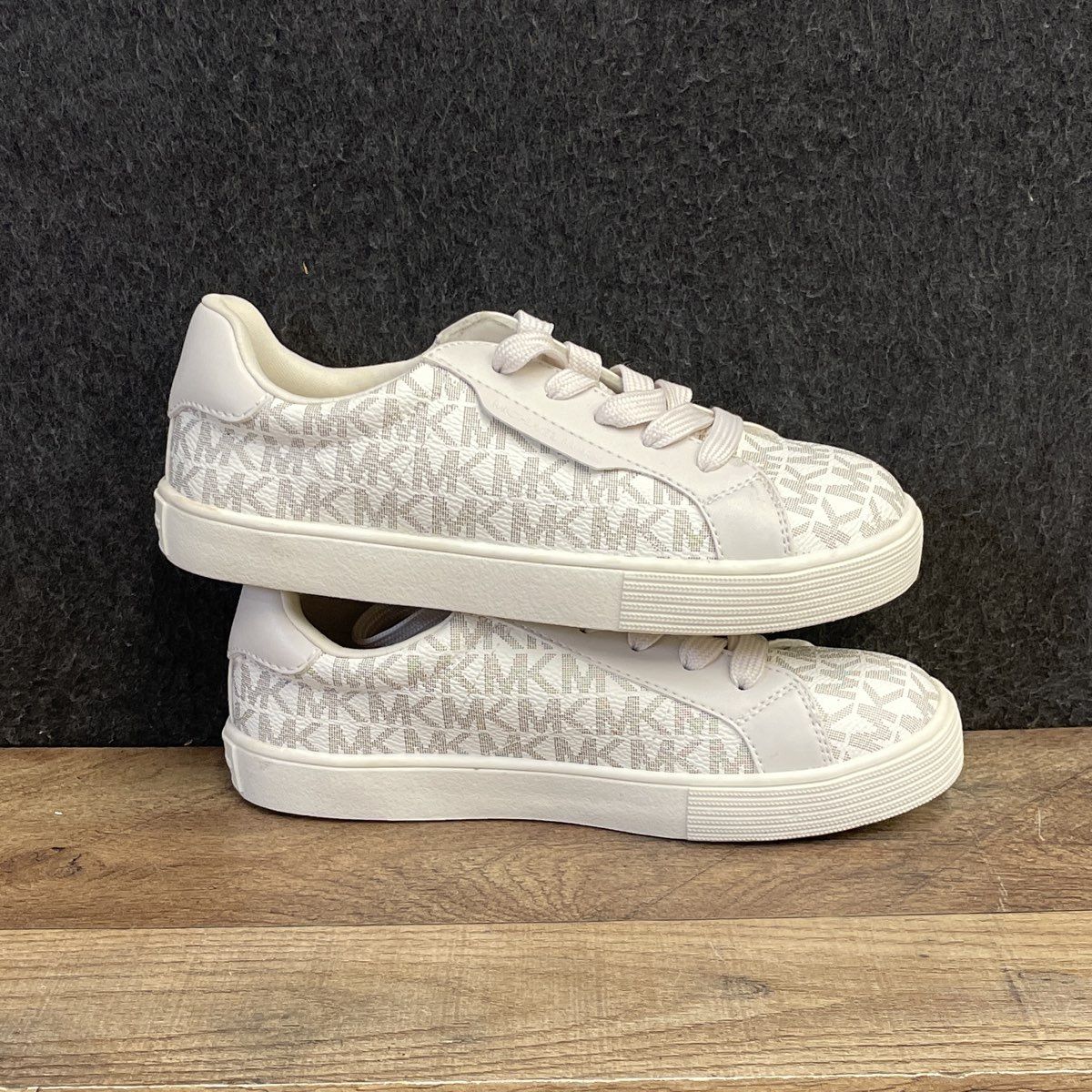 Michael Kors Kenyon White Monogram Low Top Kids Sneakers Size 2