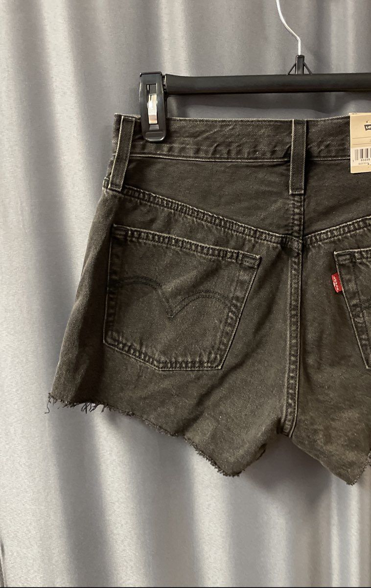 Levi's Women's 501 High Rise Cut Off Shorts Black Distressed Sz 28 NWT