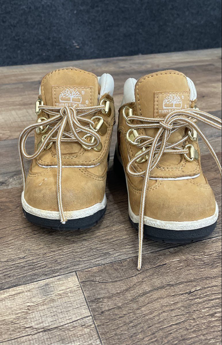 Timberland Toddler Wheat Leather Field Boots Size 6