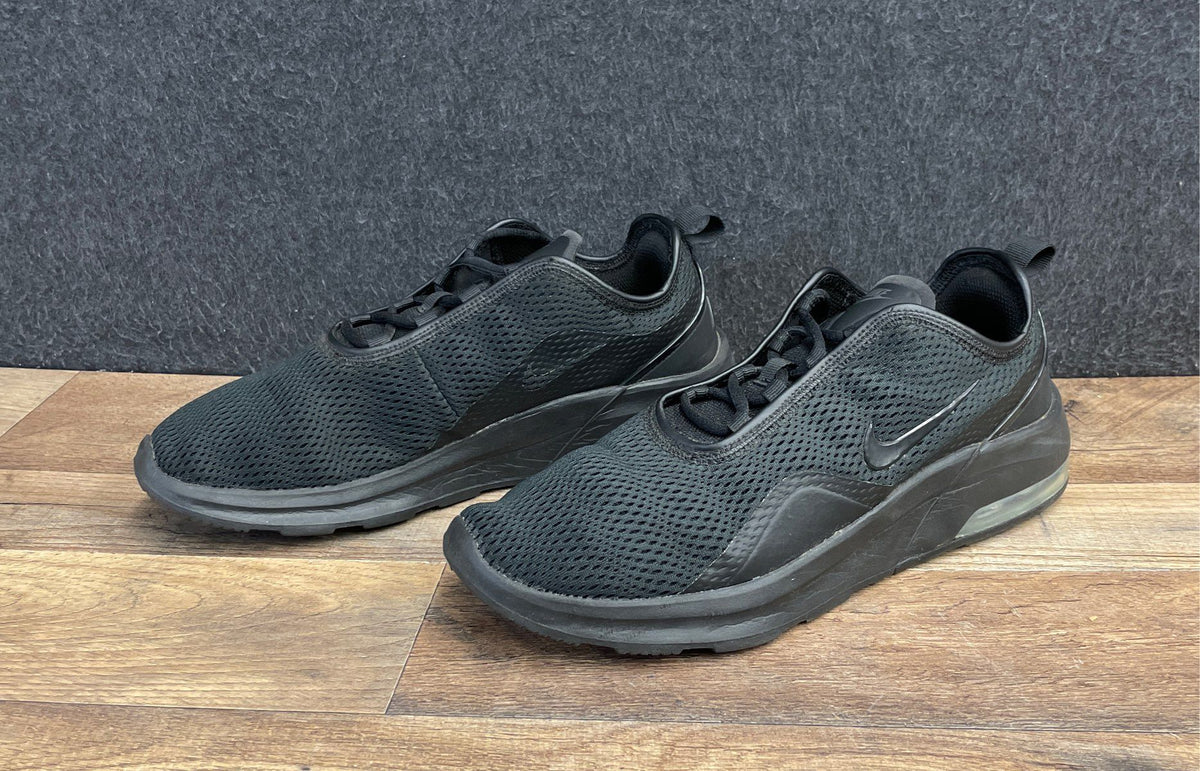 Nike Air Max Motion 2 Triple Black Men's Running Shoes Size 9.5