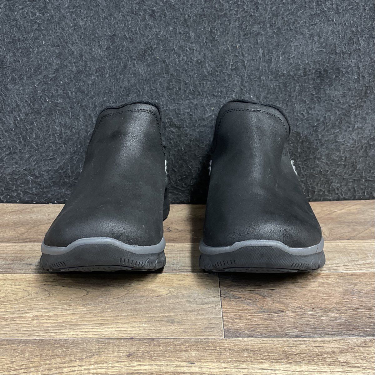 Skechers Hands Free Slip-ins Glacial Ultra Cozyly Black Booties Women's Size 7.5