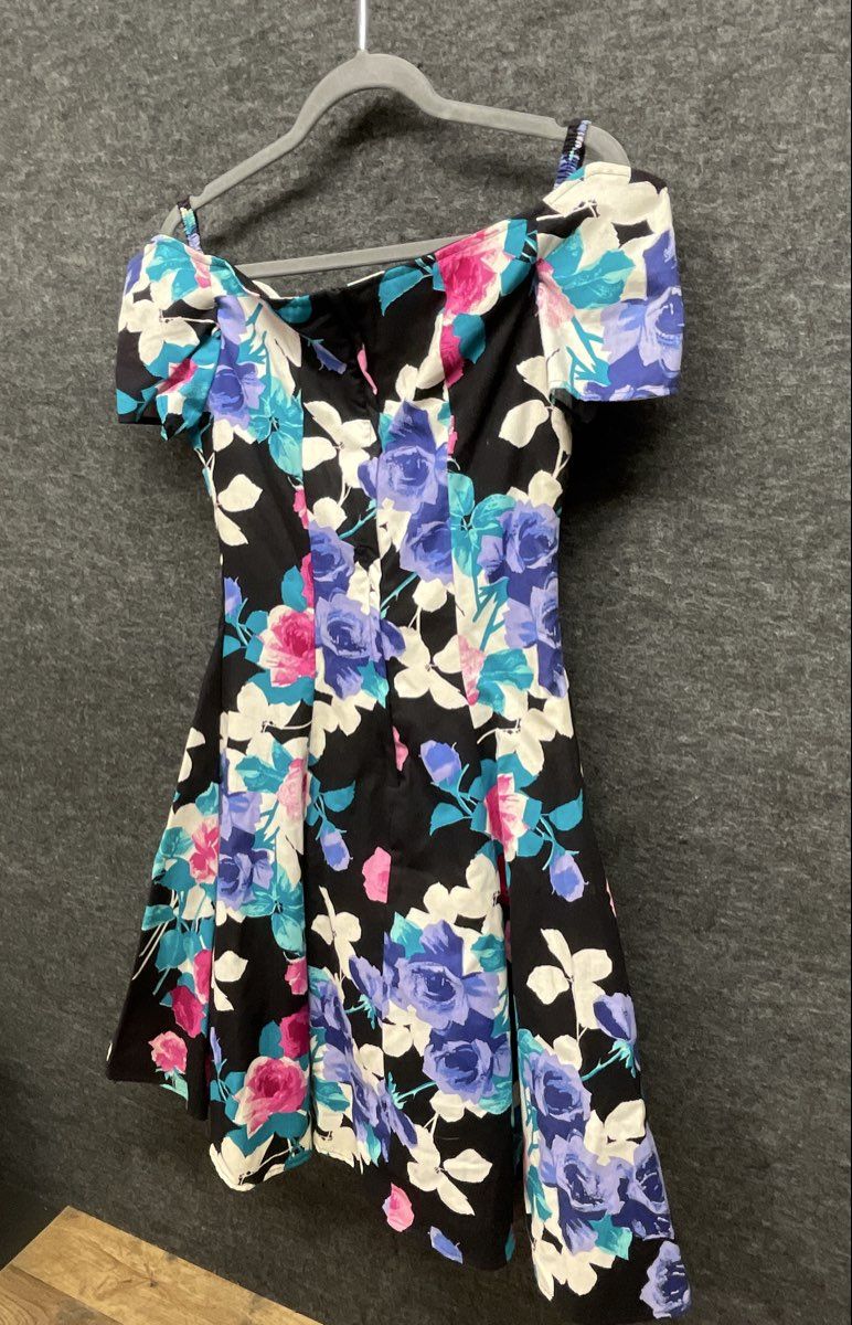 Vintage 80s 90s Floral Off Shoulder Sweetheart Party Dress Crinoline Skirt