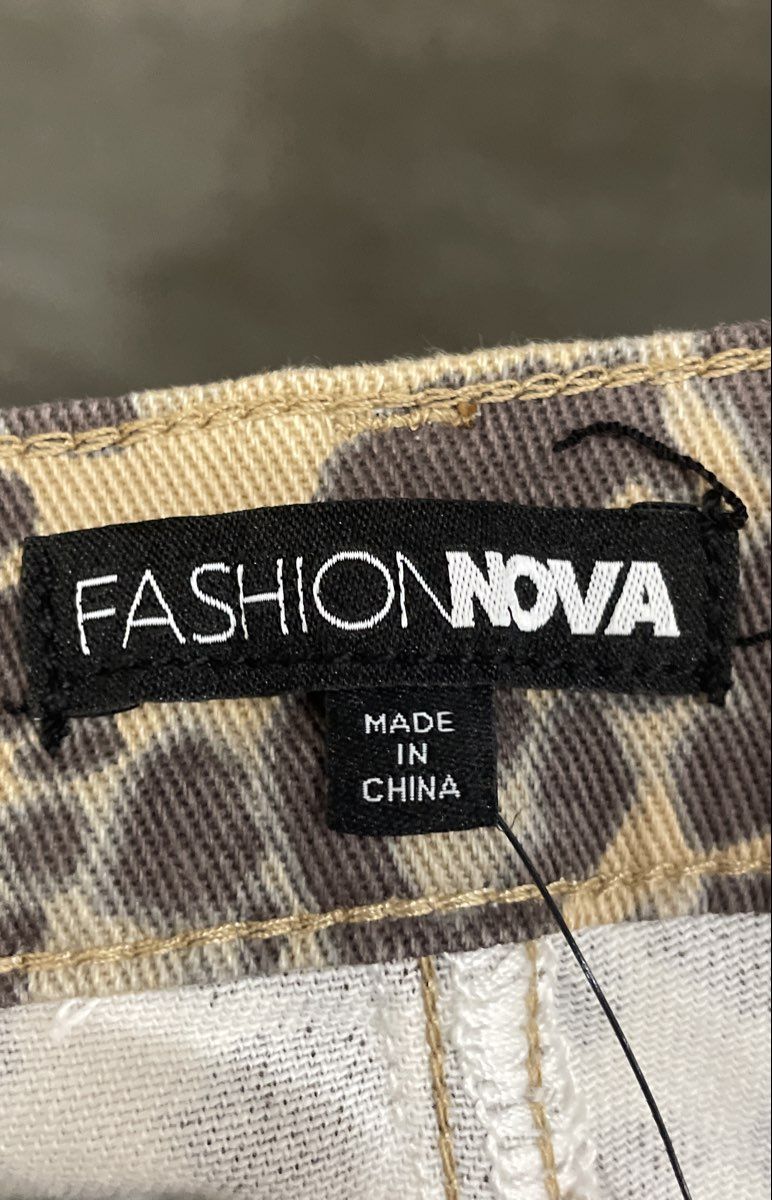 Fashion Nova Womens Cheetah Leopard Print High Rise Flare Flap Pocket Pants Sz M