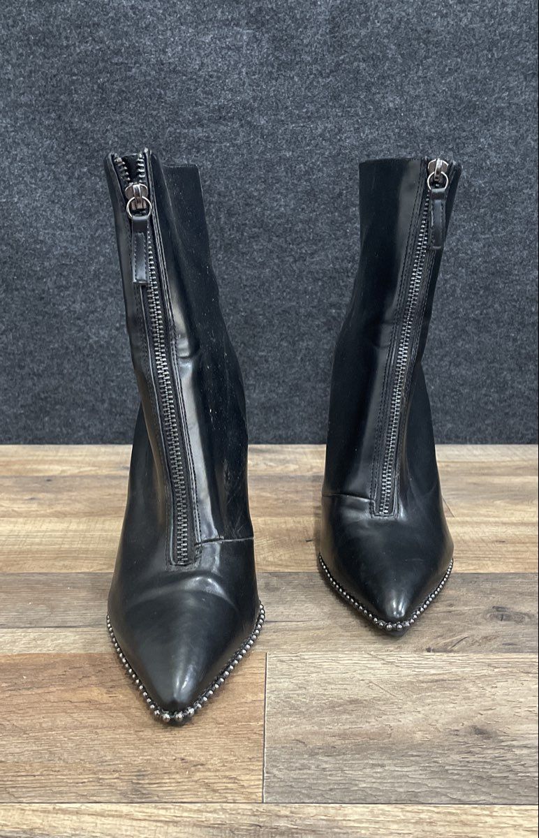 Forever 21 Black Front Zip Studded Pointed Toe Stiletto Ankle Boots Size 8