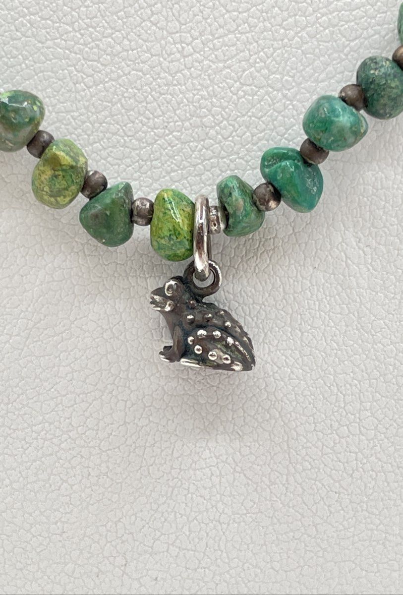 925 Sterling Silver Tube Bead Green Turquoise Nugget Frog Charm Necklace 5.7g
