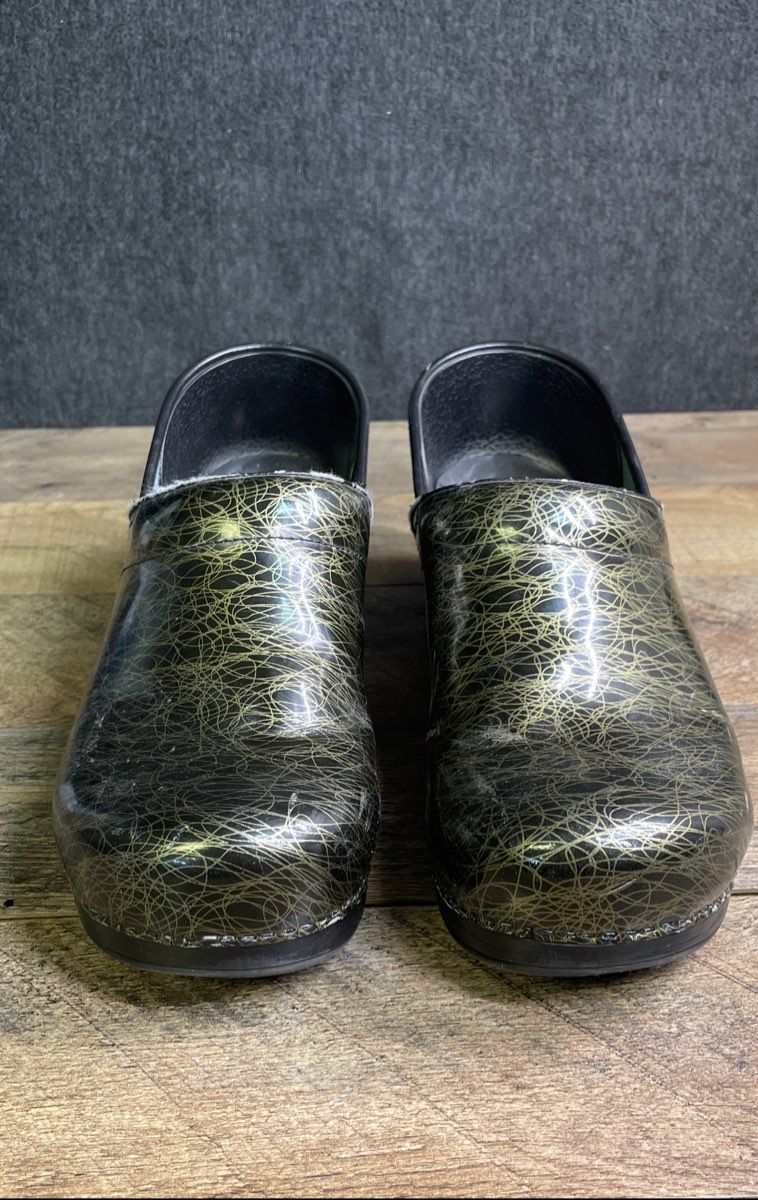 Dansko Professional Black Gold Scribble Patent Leather Clogs Size 42