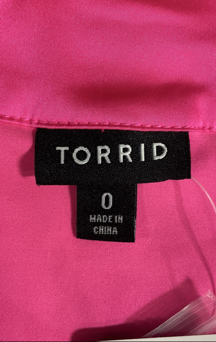 Torrid Women's Pink Satin Button Front Cinched Waist Blouse Top NWT Sz 0