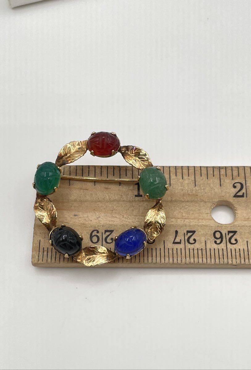 Gold Tone Multicolor Scarab Semi-Precious Stones Wreath Brooch Pin 4.5g *NPM*